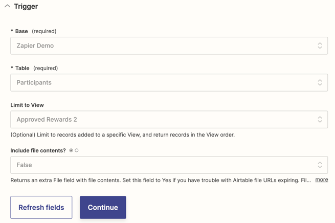 Les paramètres de déclencheur sont sélectionnés dans Zapier pour intégrer Airtable avec Tremendous. La vue est limitée à une vue Airtable des récompenses approuvées de Tremendous.